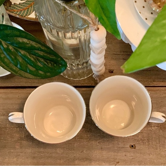 Chinoiserie 2 Gorham Kingsbury
Porcelain China tea~ blue &white~farmhouse~coffee - Picture 3 of 4